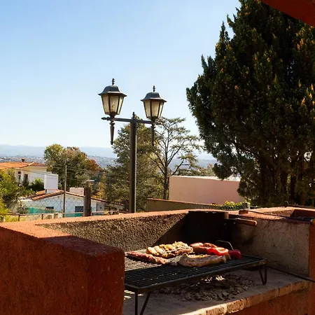 Bella Vista Casa con pileta y terraza-3